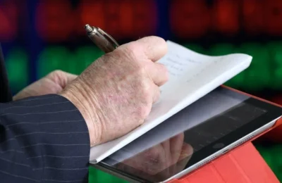 Ce s-a intamplat pe bursa dupa demiterea Guvernului. O crestere de 1.27 la suta neasteptata