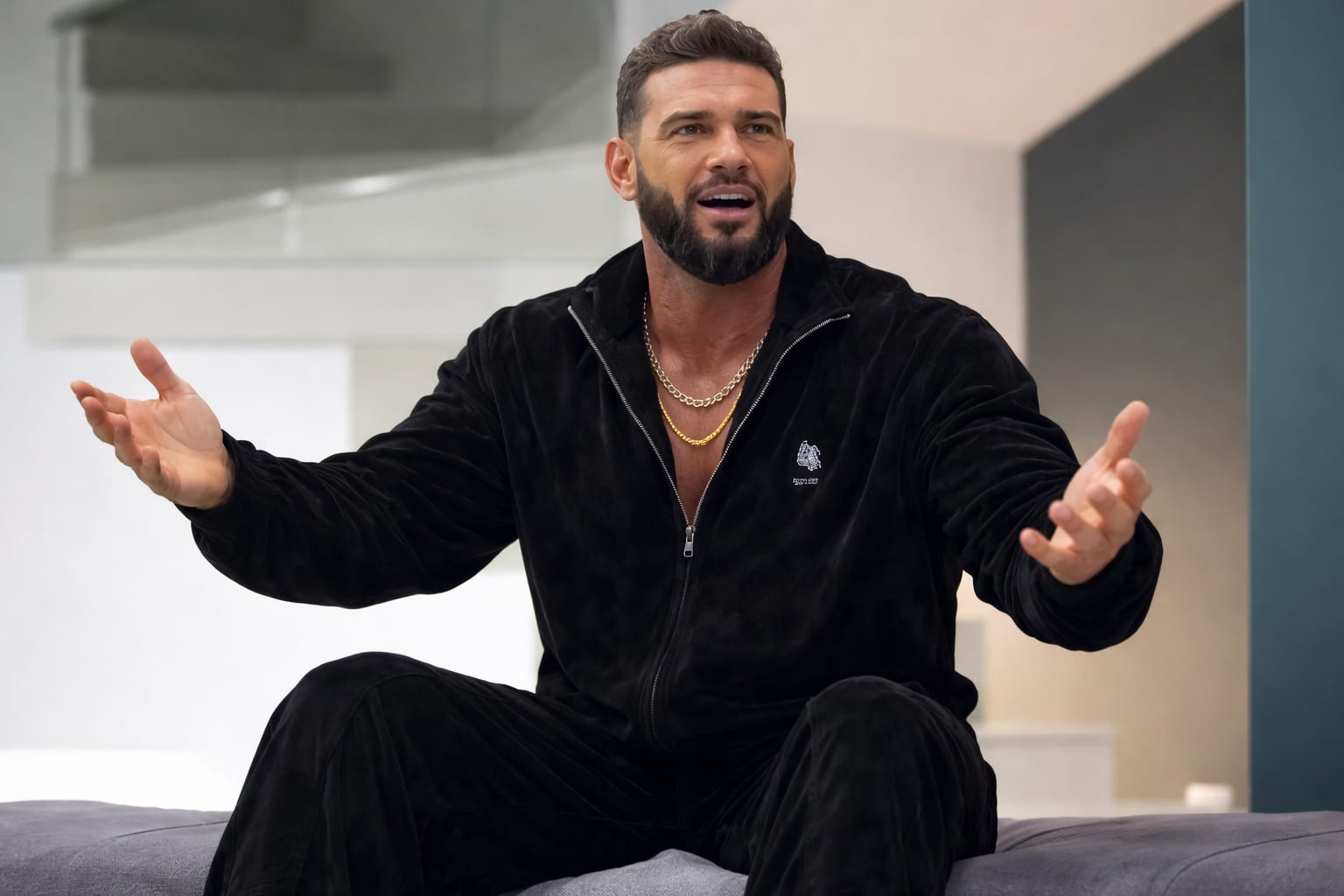 Dorian Popa și-a renovat vila din Domnești la cinci ani de la construcție și și-a păstrat Lamborghini-ul de 300.000 de euro în garaj