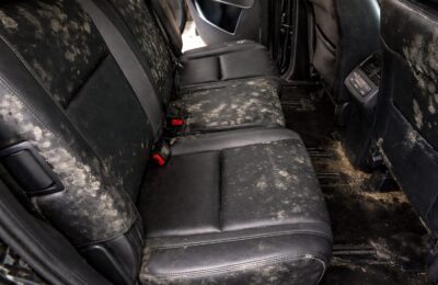 Mirosul din mașină înainte sau după pornirea ventilației indică unde trebuie căutată problema