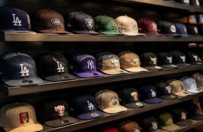 Șepci pentru bărbați de la New Era, Vans și 47 Brand în peste 15 mărimi disponibile în România