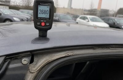 Opt semne care trădează o mașină revopsită și ce trebuie să verifici înainte de cumpărare