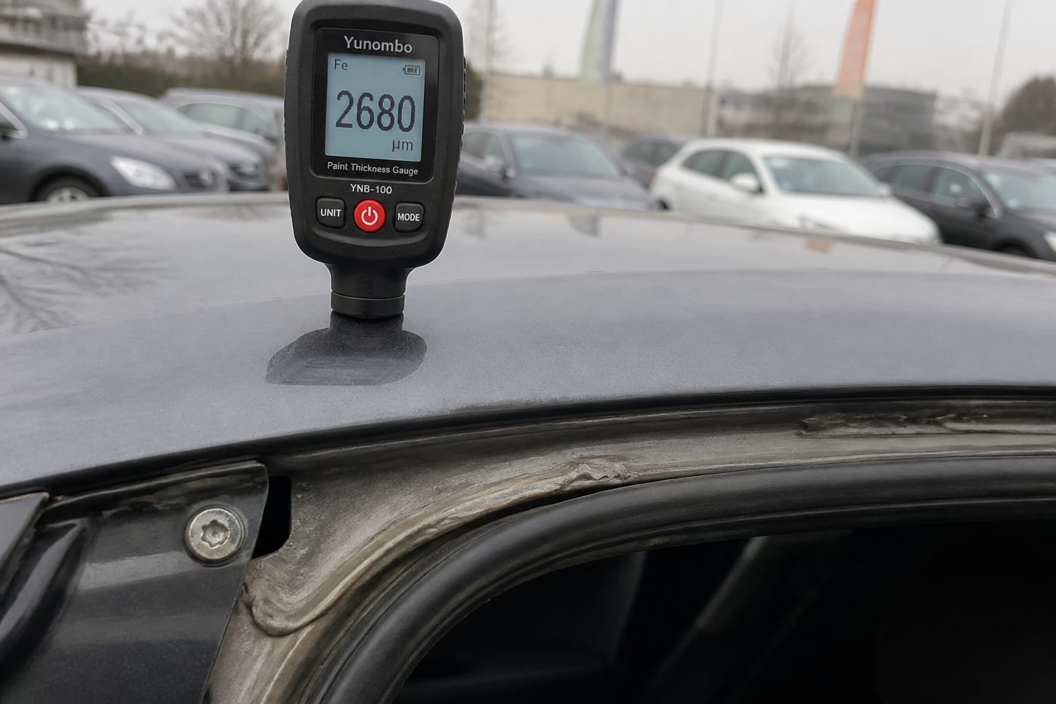 Opt semne care trădează o mașină revopsită și ce trebuie să verifici înainte de cumpărare