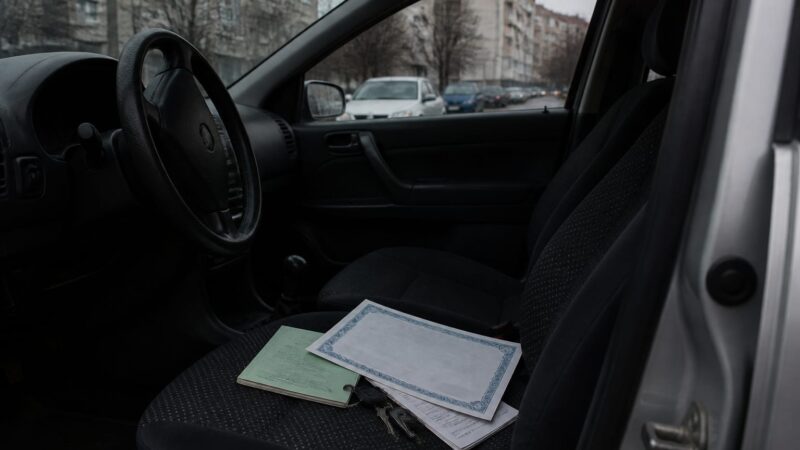 Certificatul de conducere defensivă aduce o reducere de 15% la RCA Asirom