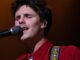 Cruz Beckham a cântat la Reading Festival cu The Breakers, sub privirea familiei și cu Brooklyn în fundal