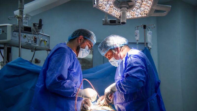 George a amânat consultul pentru durerile lombare și a ajuns la operație de urgență