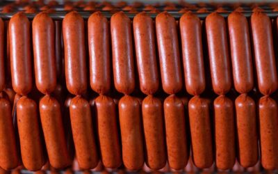În Singapore, nitriții au fost găsiți în trei din nouă produse vândute ca fiind fără acest aditiv