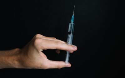 După 60 de ani, protecția împotriva gripei poate cere altă doză de vaccin. Cum se discută alegerea cu medicul